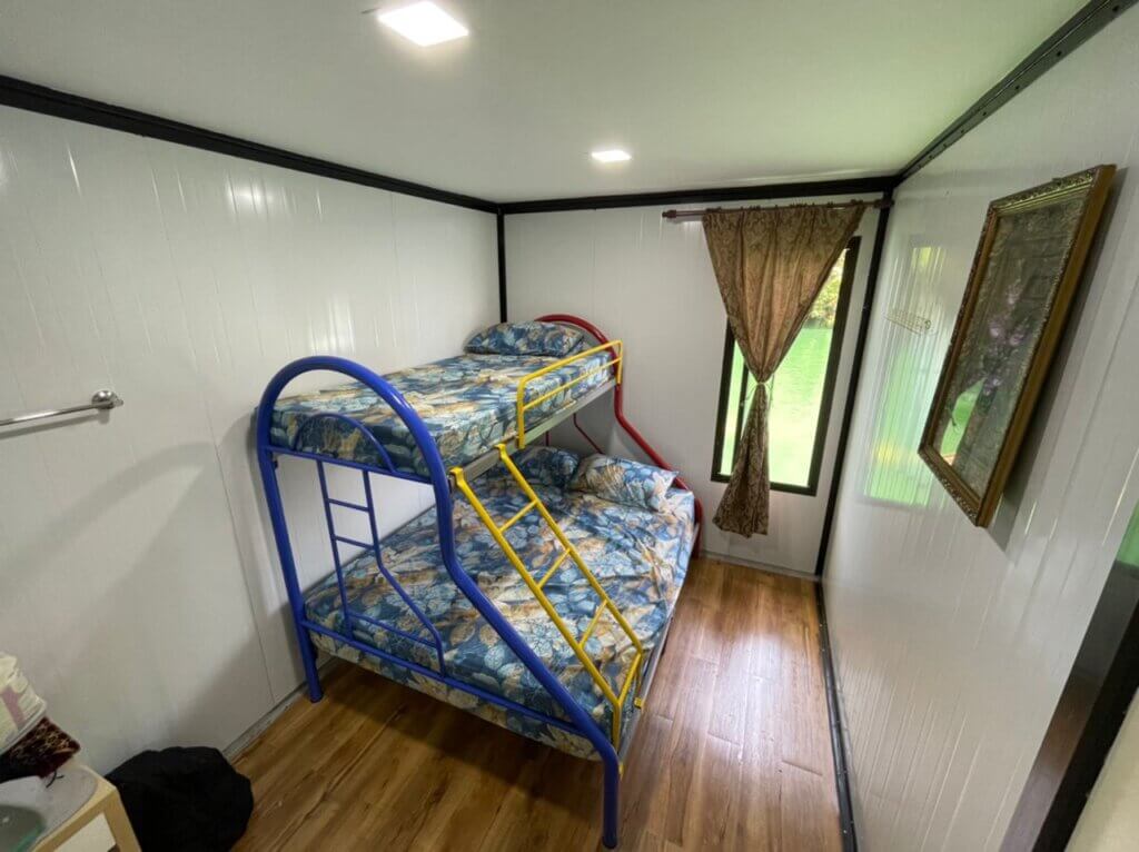 AMAZON-BILIK-TIDUR-BIASA