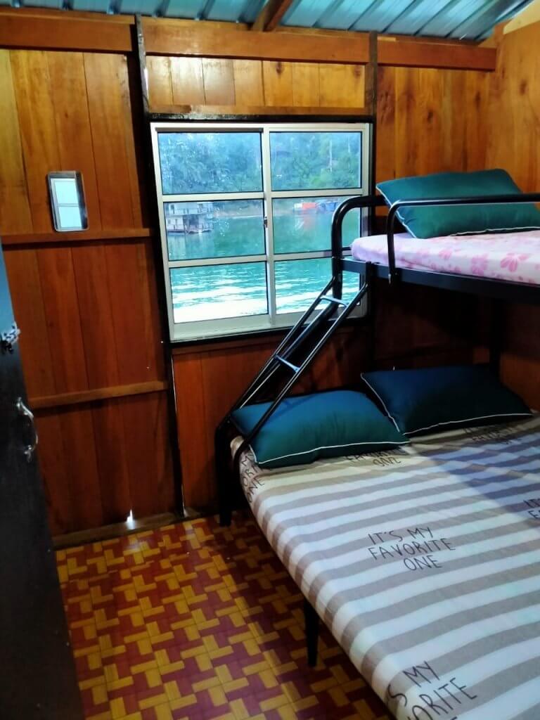 ariff idris houseboat bilik tidur 3