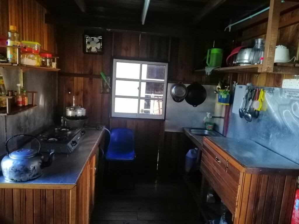 ariff idris houseboat dapur