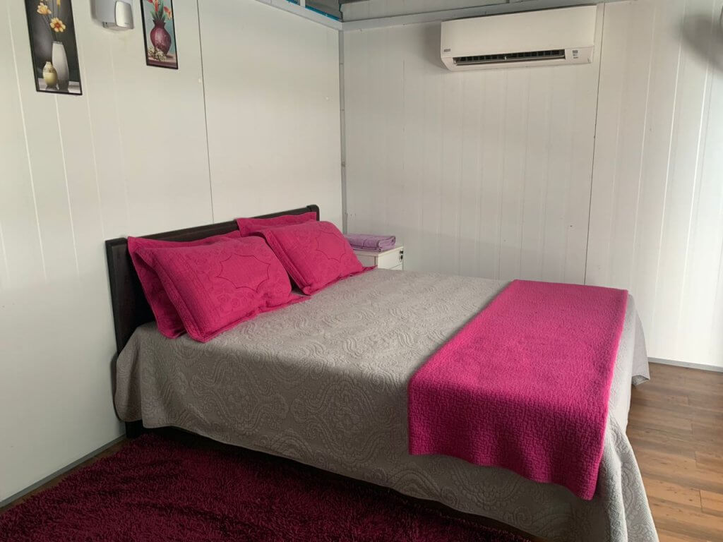 buyong houseboat bilik tidur 1