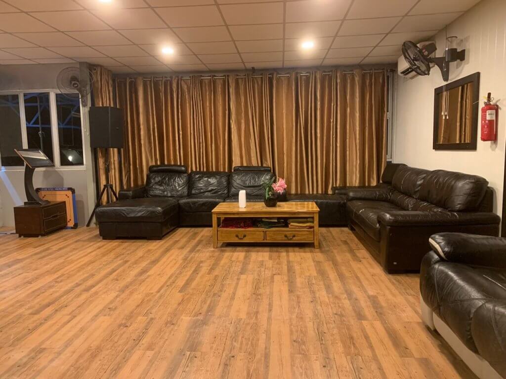 buyong houseboat ruang tamu 4