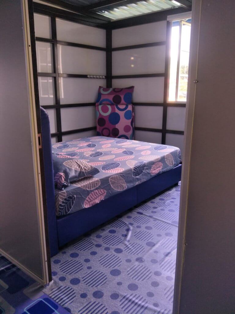 DIN KJ HOUSEBOAT X JOMLAR (1)