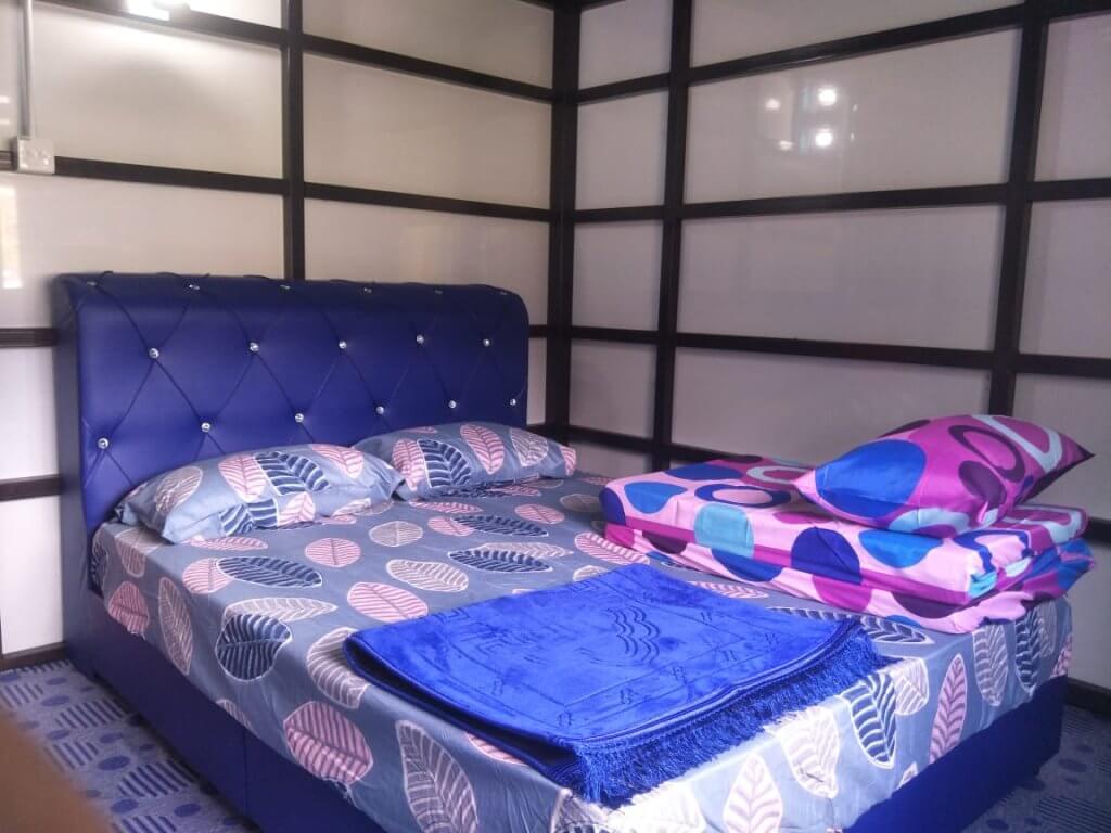 DIN KJ HOUSEBOAT X JOMLAR (11)