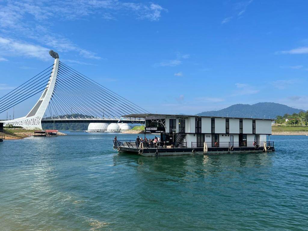 PARADISE HOUSEBOAT X JOMLAR (27)