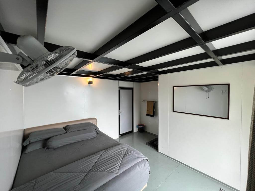 PARADISE HOUSEBOAT X JOMLAR (8)