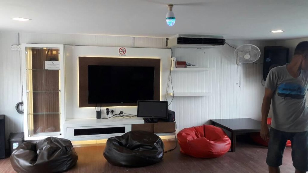 QUINARA HOUSEBOAT X JOMLAR (1)