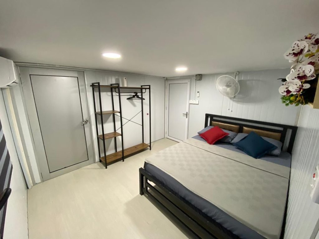 RAZNA HOUSEBOAT X JOMLAR (11)
