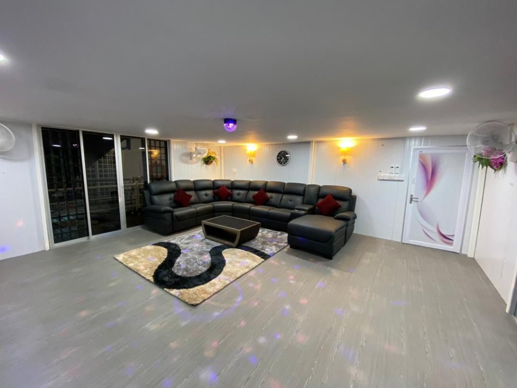 RAZNA HOUSEBOAT X JOMLAR (3)