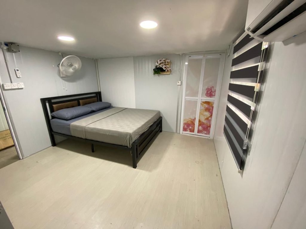 RAZNA HOUSEBOAT X JOMLAR (6)