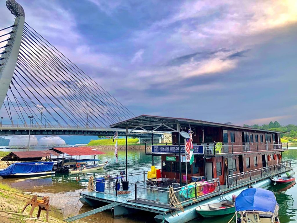 REZEKI HOUSEBOAT 1 X JOMLAR (3)