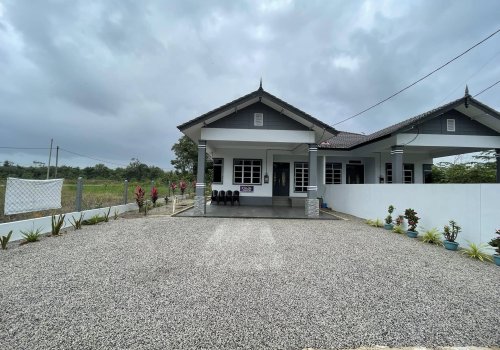 ZRA HOMESTAY (2)